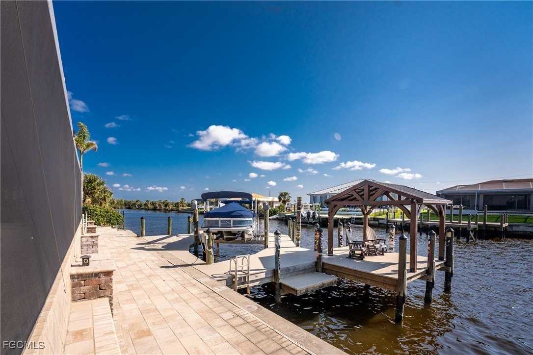 4128 Nw 36th Ln - Photo 3 of 38