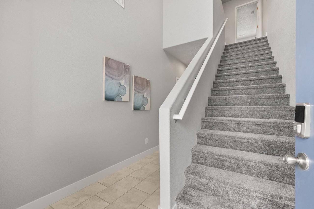 1887 Sunrise Ln Se - Photo 2 of 25