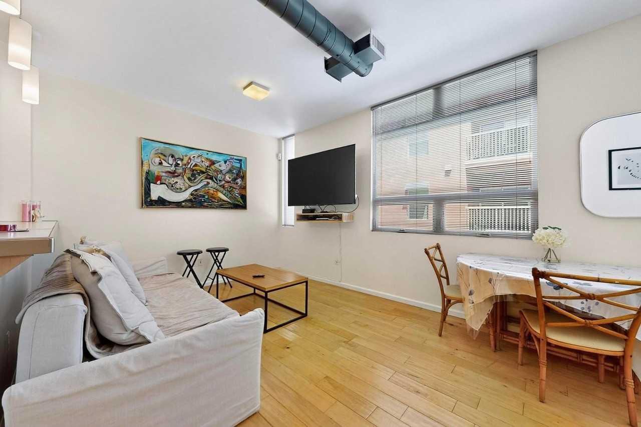 343 Platinum St Sw #B - Photo 6 of 31