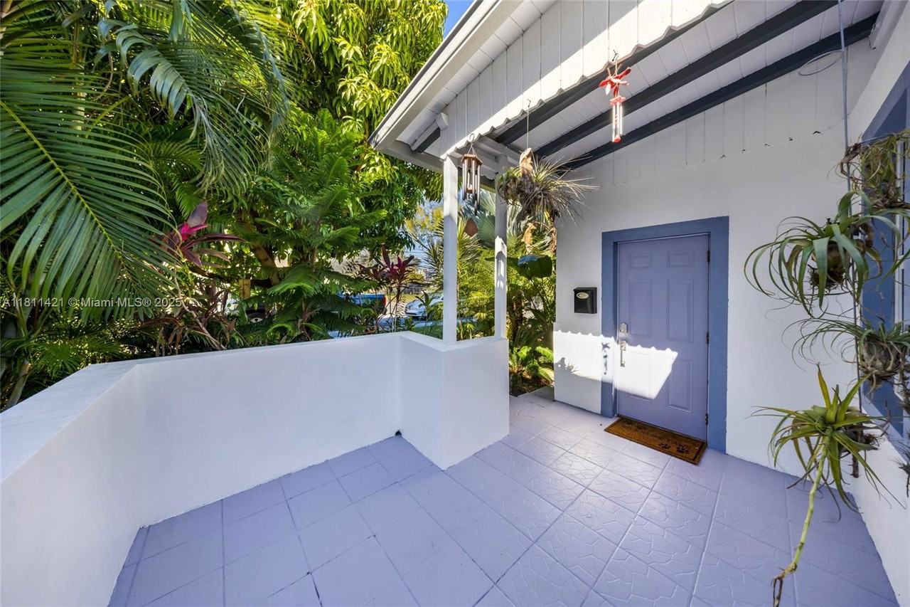 12125 Ne 5th Ave - Photo 2 of 8