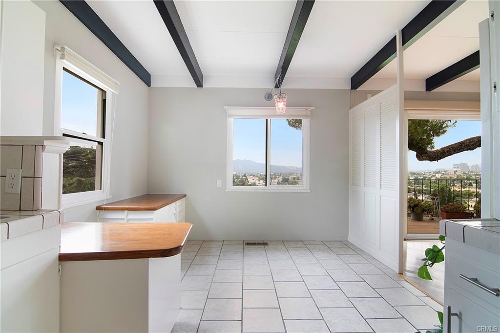 934 Highline Rd - Photo 3 of 8