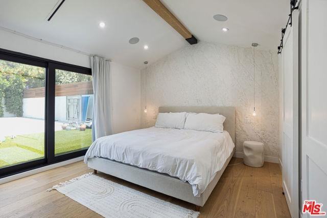 6610 Farralone Ave - Photo 2 of 8