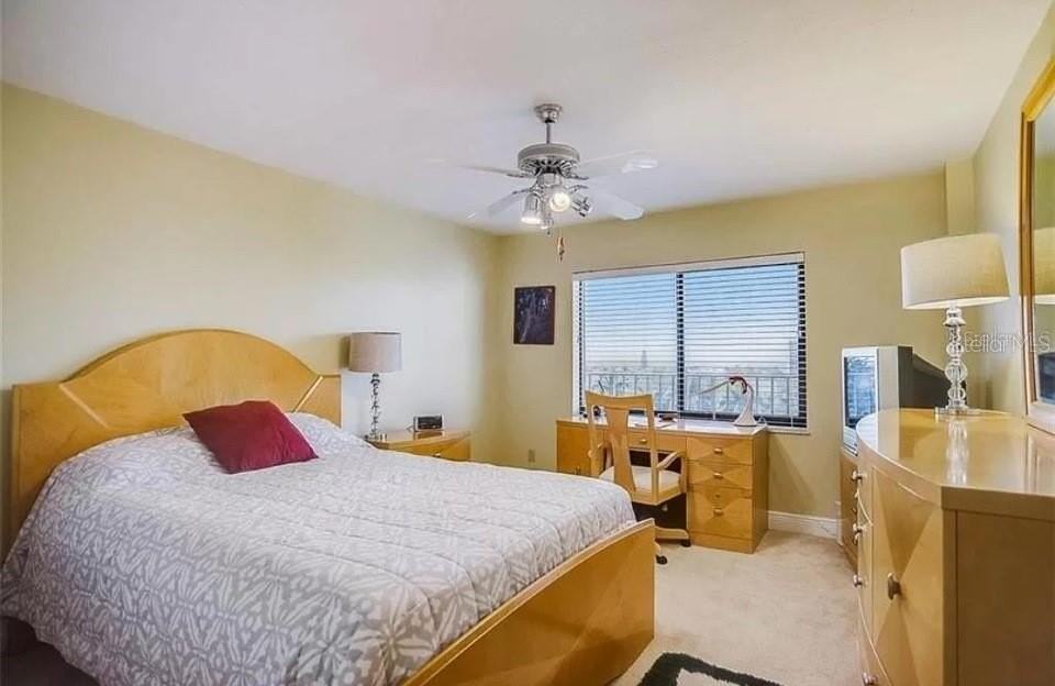 5911 Midnight Pass Rd #601 - Photo 4 of 48