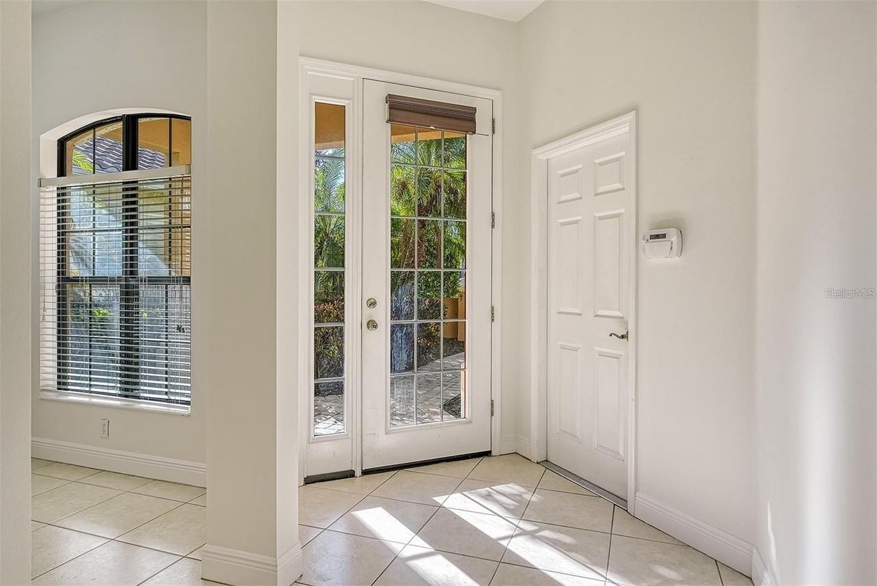 11409 Hawick Pl - Photo 4 of 42