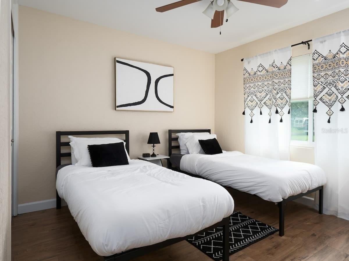 1425 Ne 13th St - Photo 6 of 20