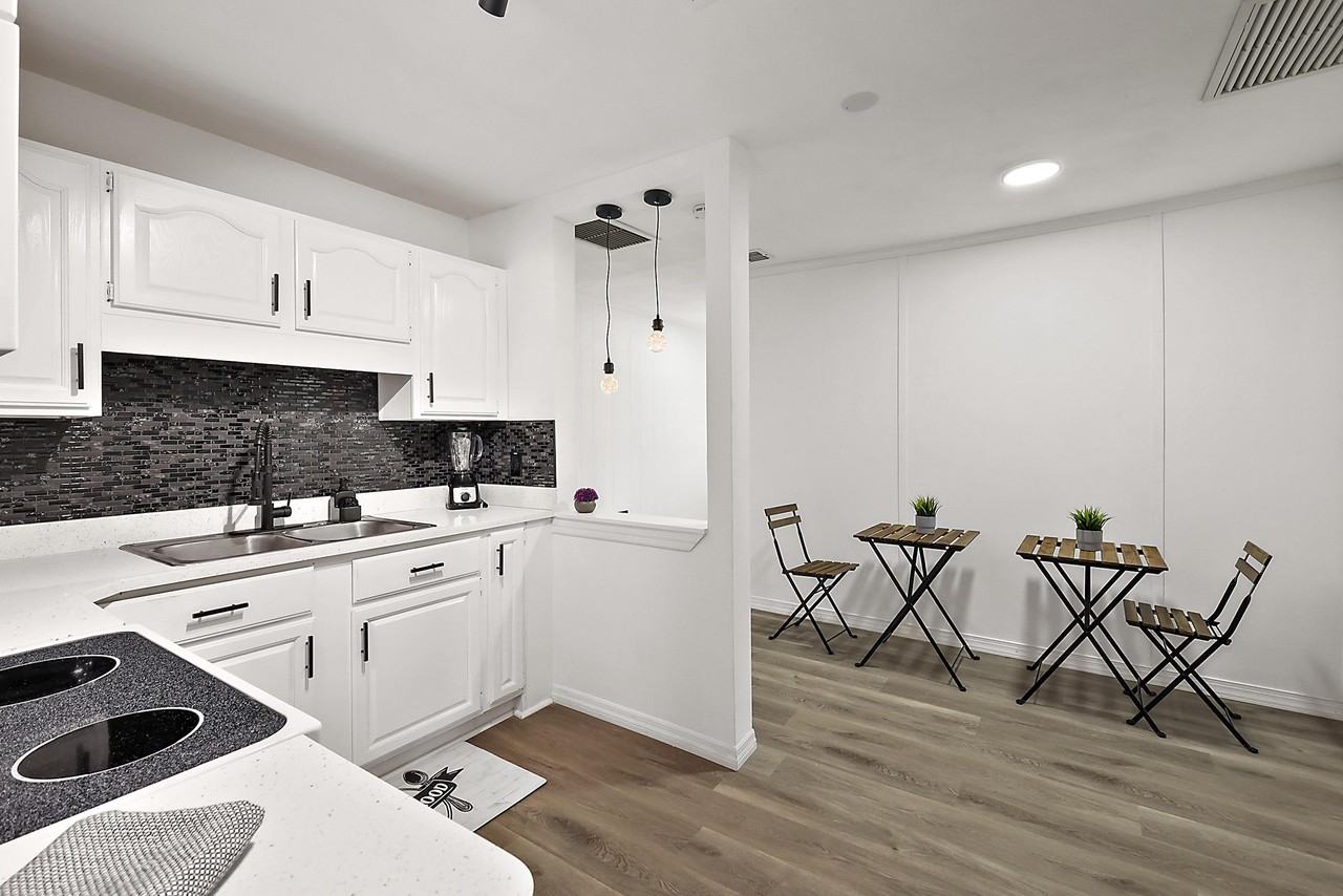 Northeast 44th Avenue - Photo 2 of 6