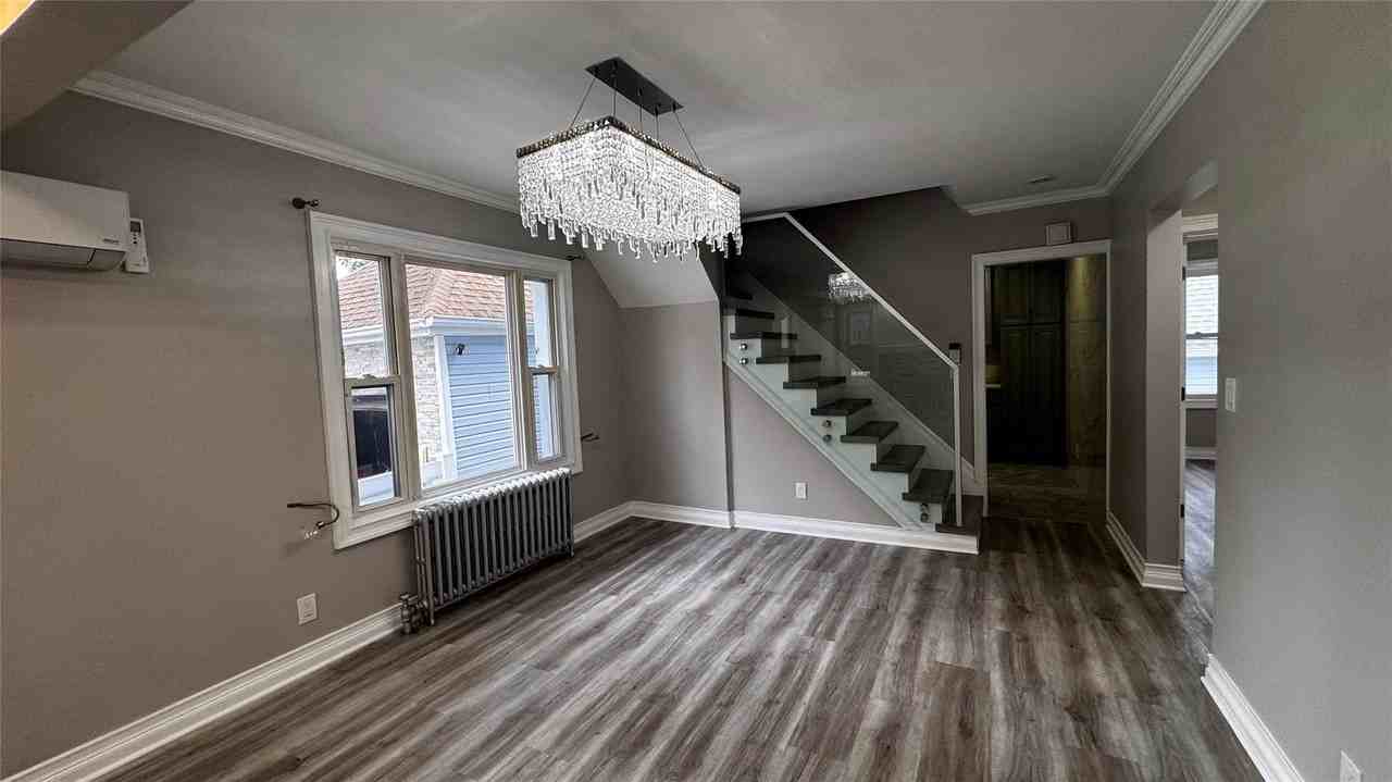 220 Grand Ave - Photo 5 of 19