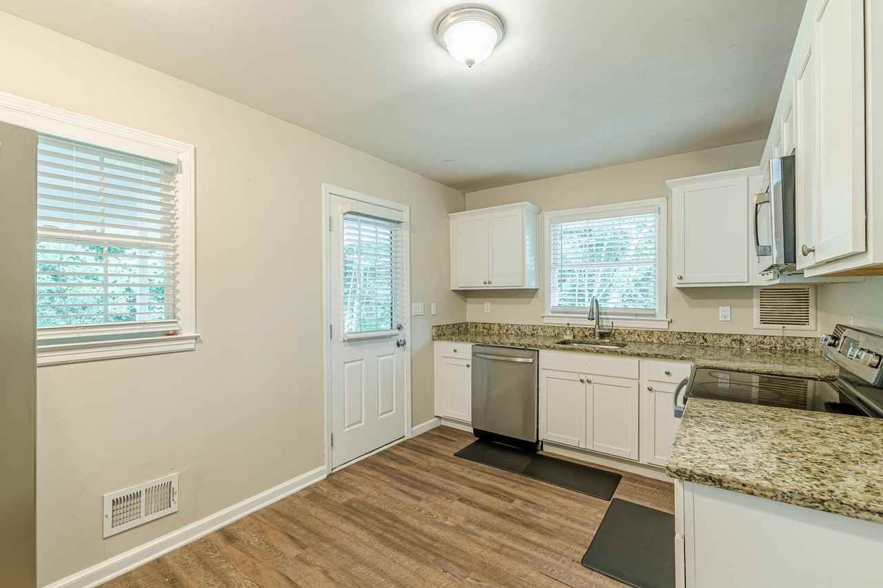 Barge Rd Sw - Photo 4 of 17