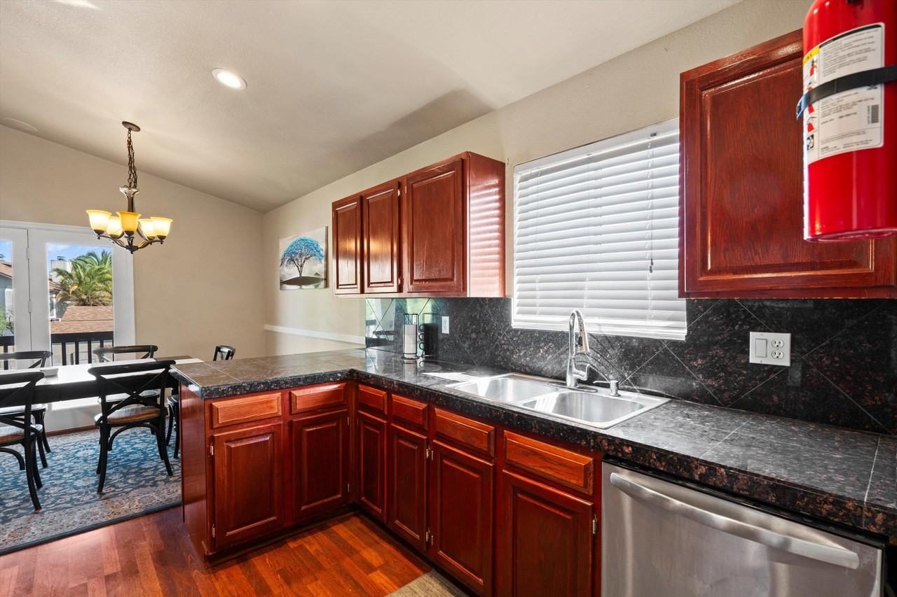 E Dewberry Ave - Photo 3 of 9