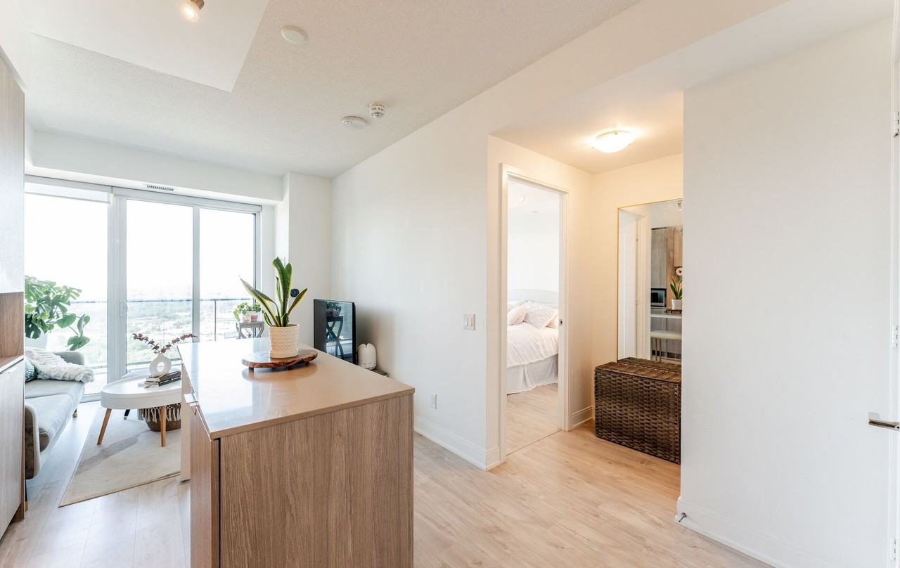 70 Annie Craig Drive #2709 - Photo 3 of 34