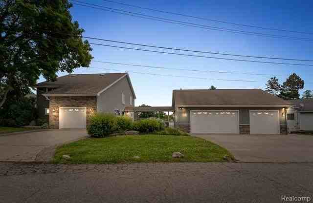 6628 Longworth Drive - Photo 3 of 41