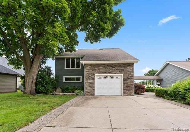 6628 Longworth Drive - Photo 4 of 41