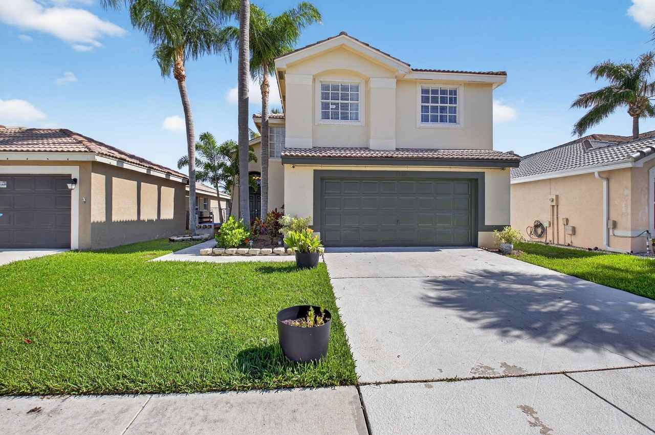 3527 Stratton Ln - Photo 2 of 36