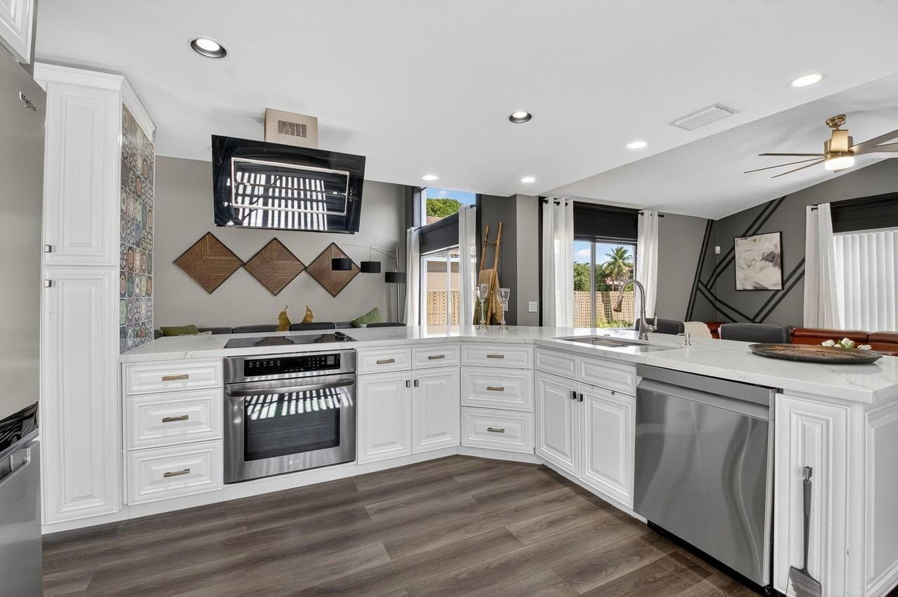 3527 Stratton Ln - Photo 6 of 36