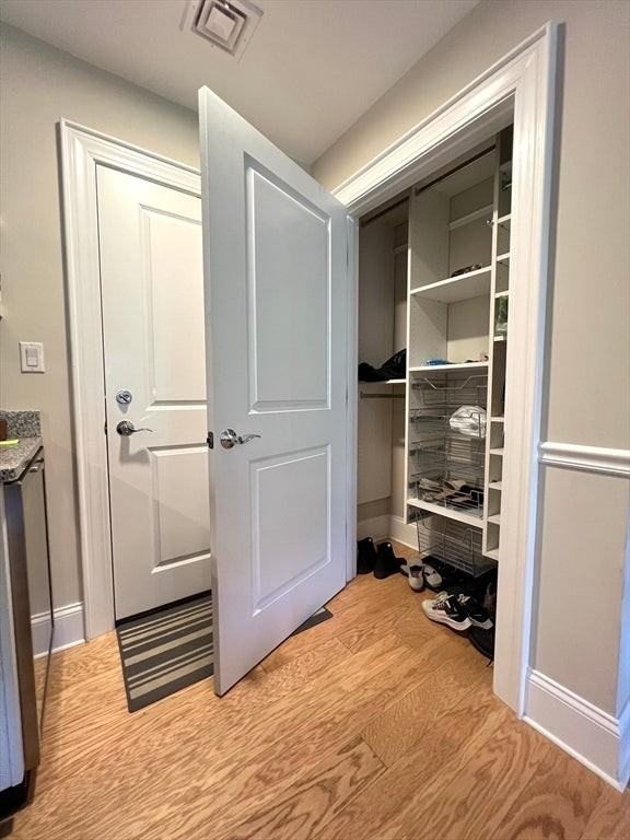 616 E 4th St - Photo 5 of 14