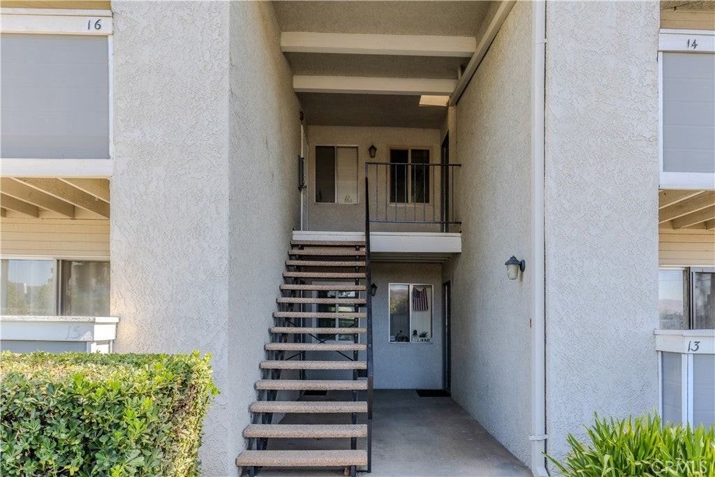 26200 Redlands Blvd - Photo 3 of 19