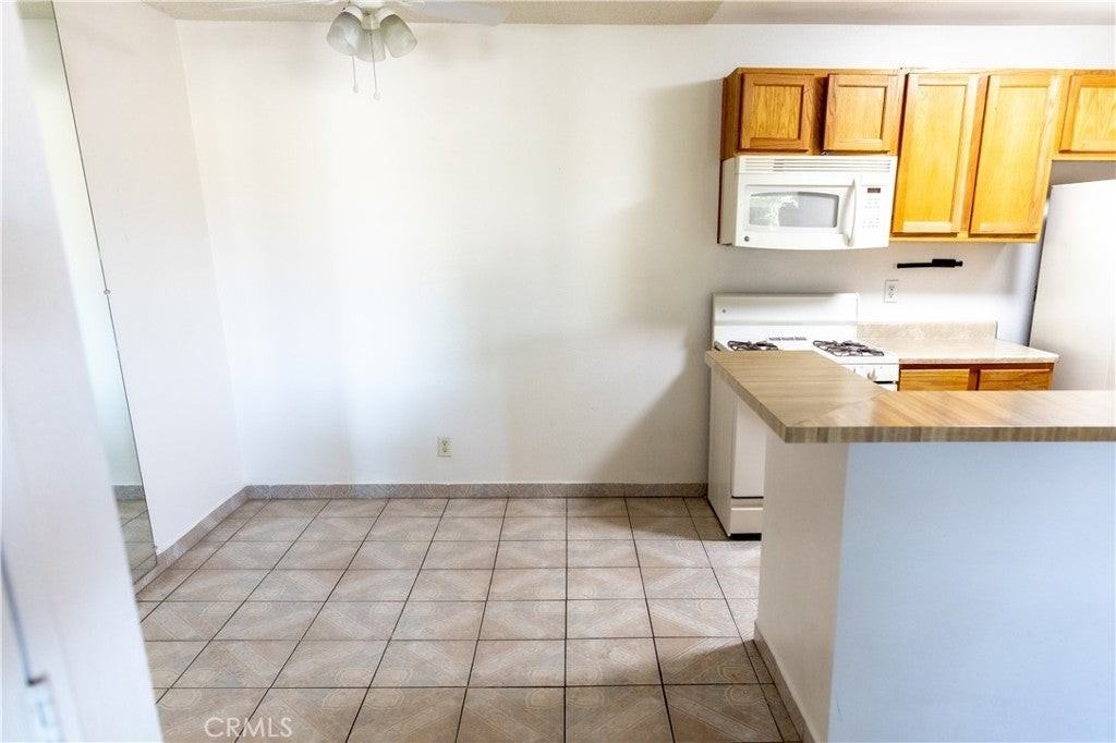 26200 Redlands Blvd - Photo 7 of 19