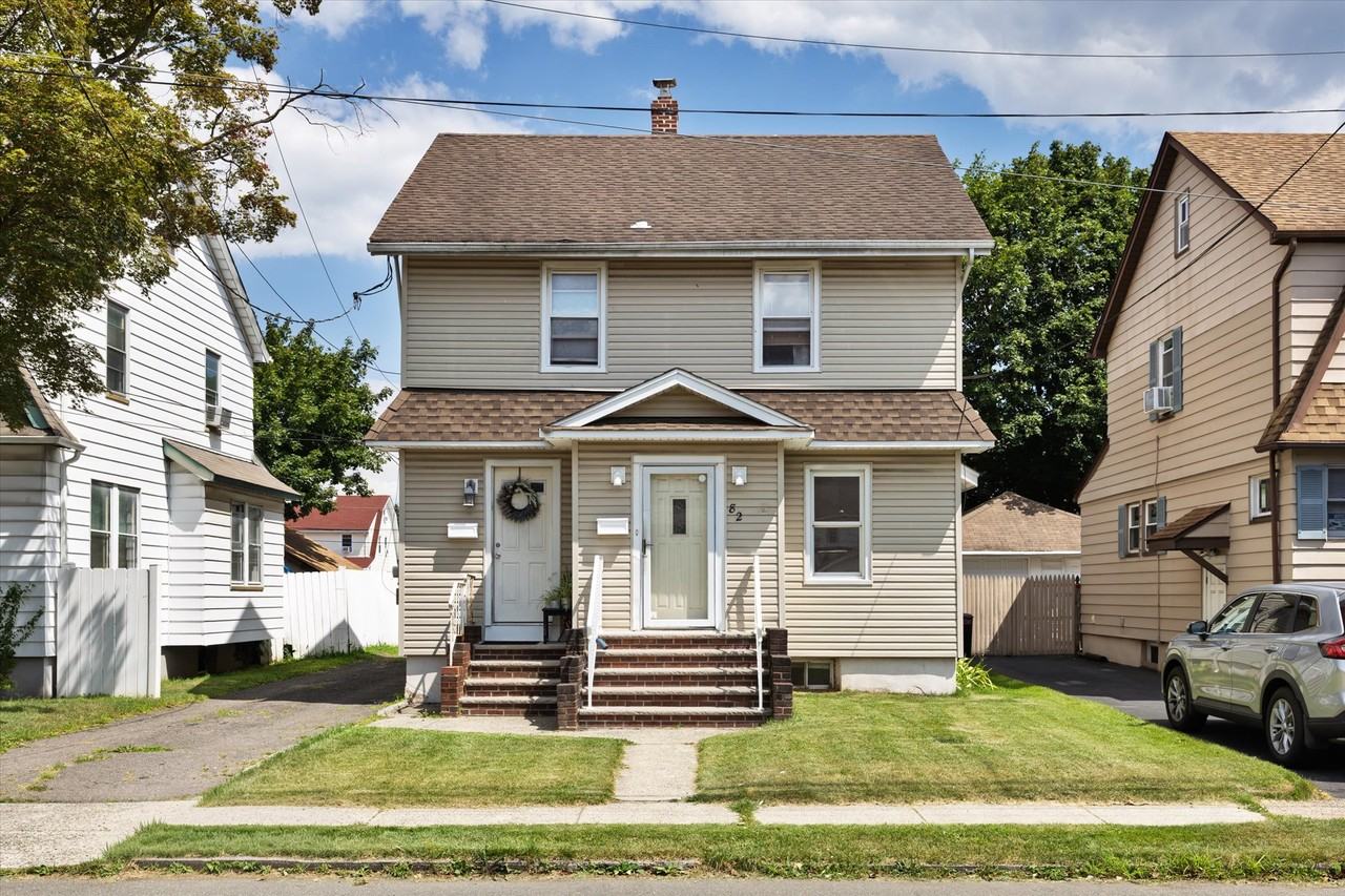 82 Scrivens St - Photo 3 of 15