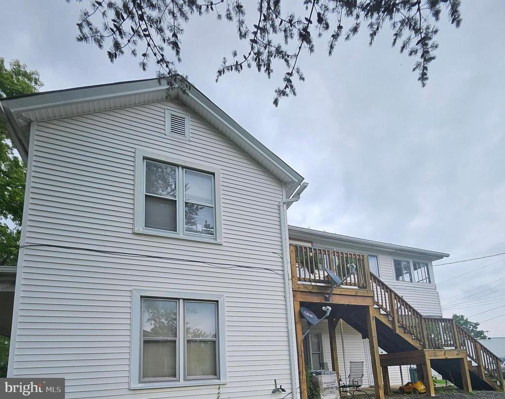 449 Harmison Ln - Photo 2 of 27