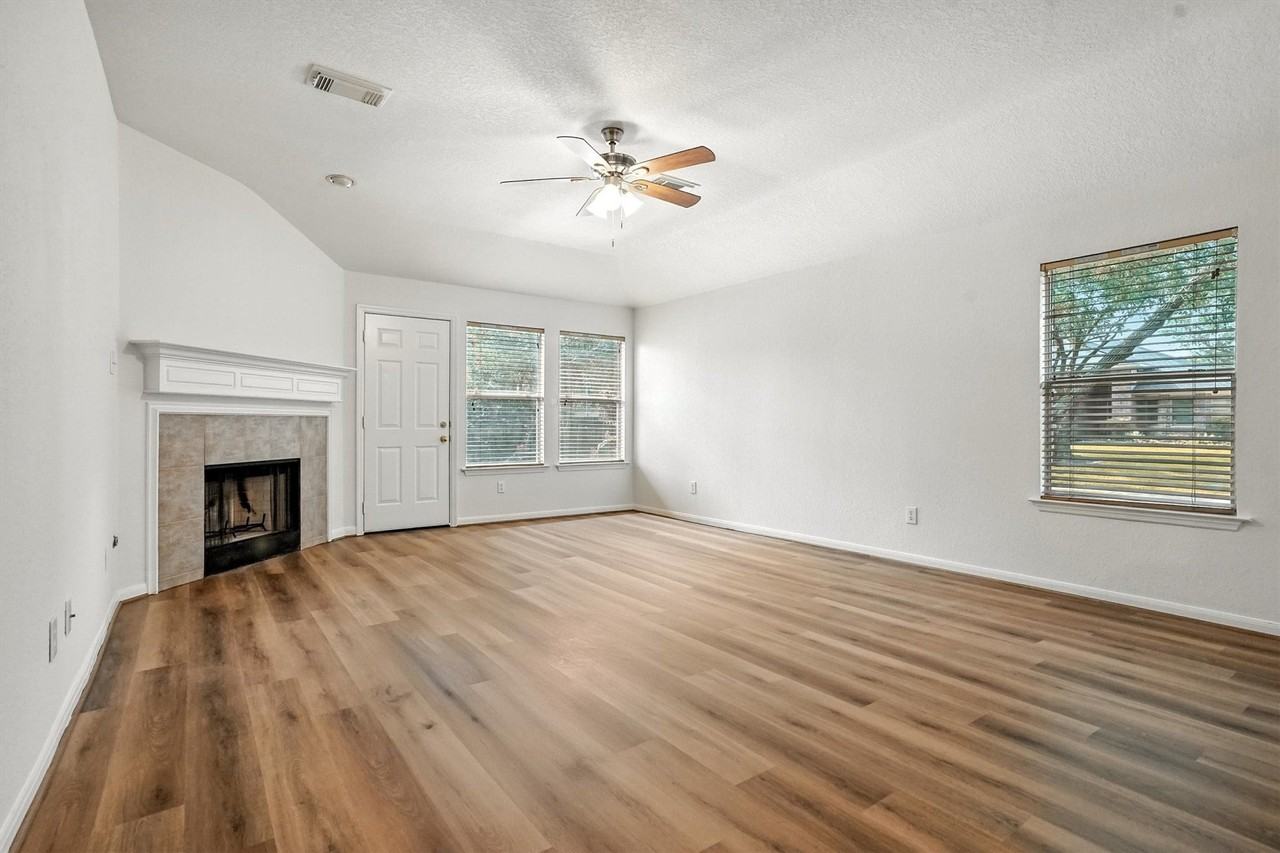 14602 Windwood Park Ln - Photo 5 of 36