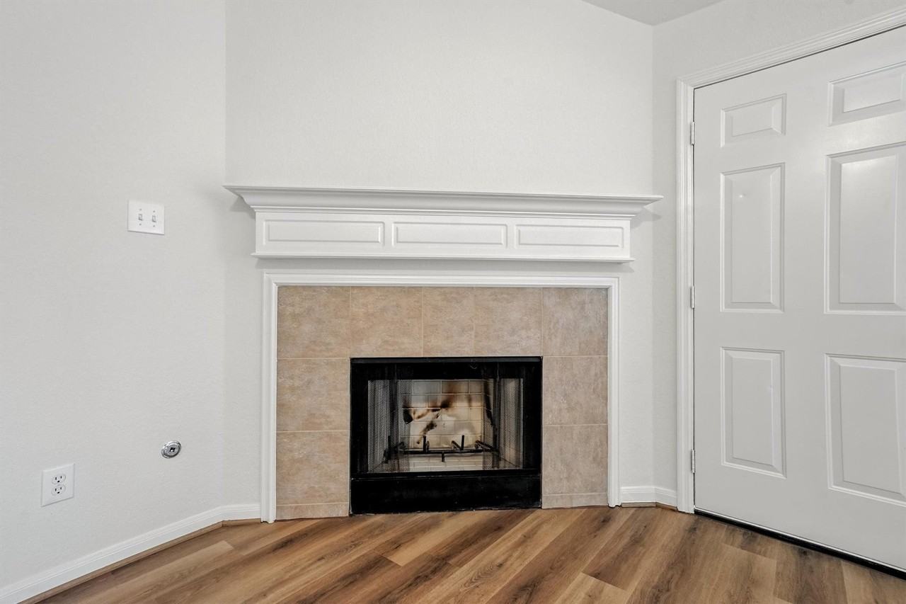 14602 Windwood Park Ln - Photo 6 of 36