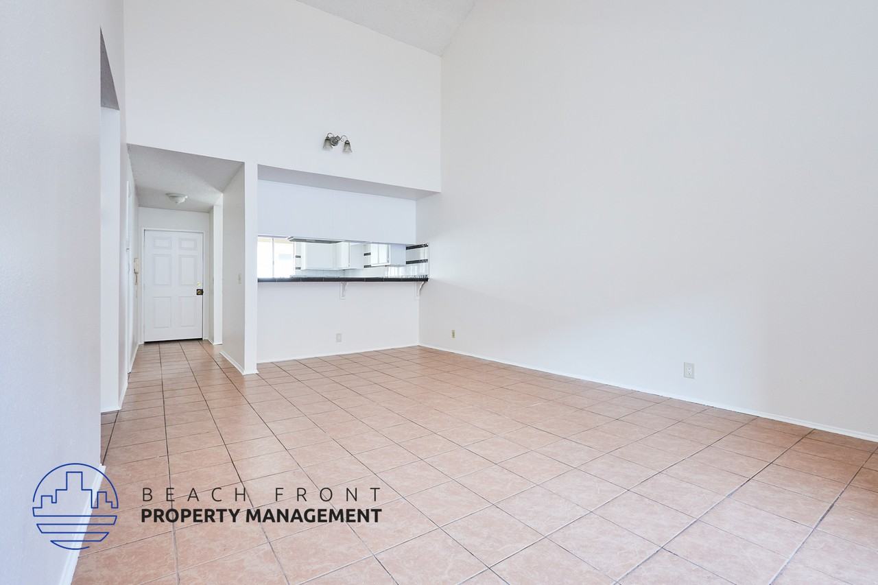 744 Rose Ave. - Photo 2 of 33