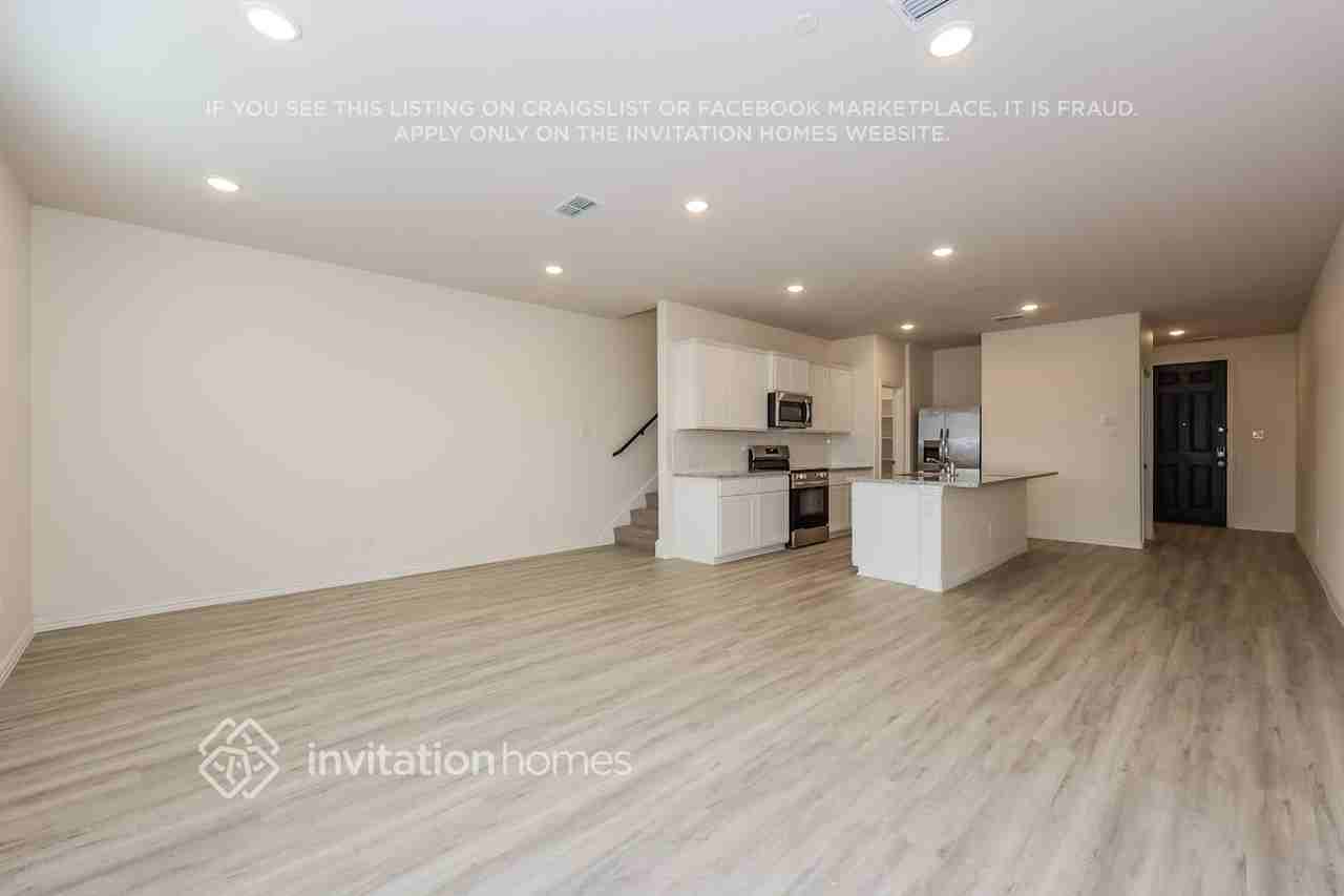 6427 Blue Trl - Photo 4 of 21