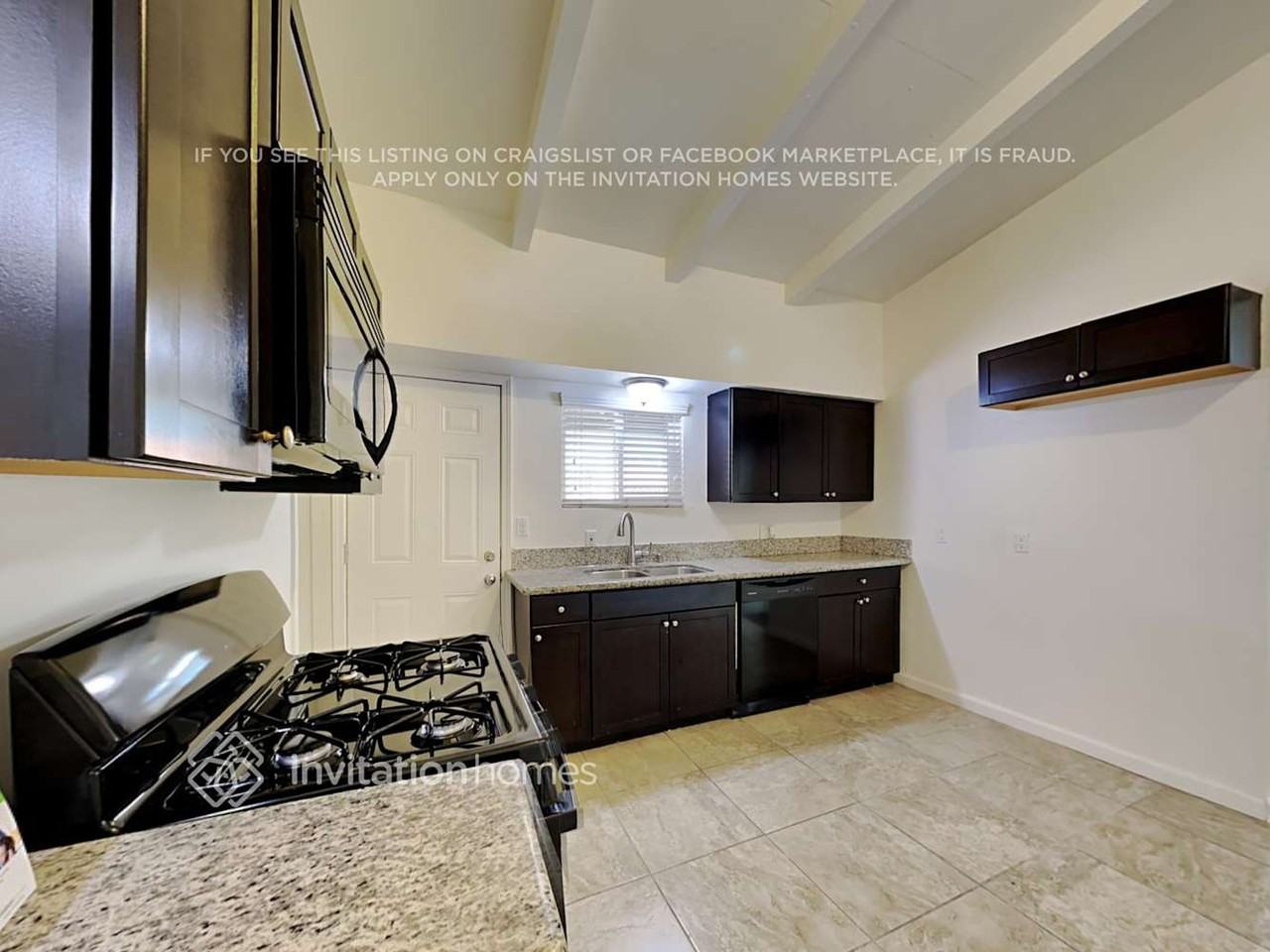 13515 Raven St - Photo 6 of 22
