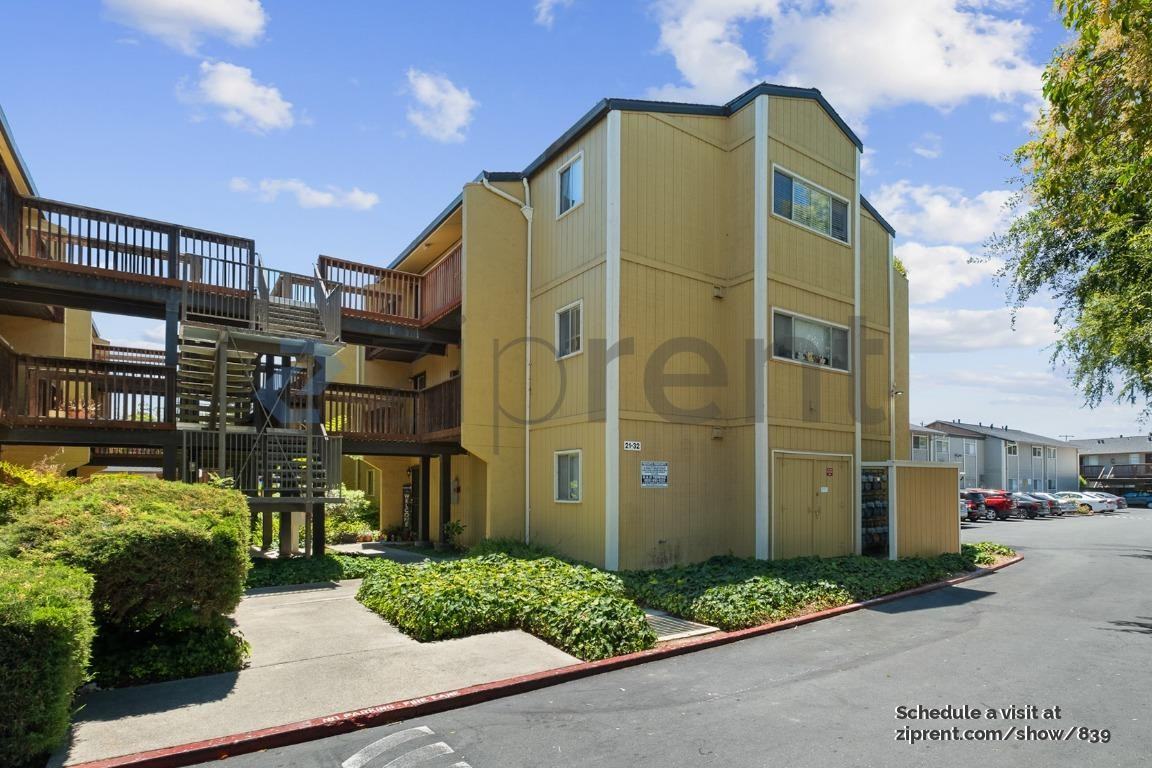 1060 Oak Grove Rd #28