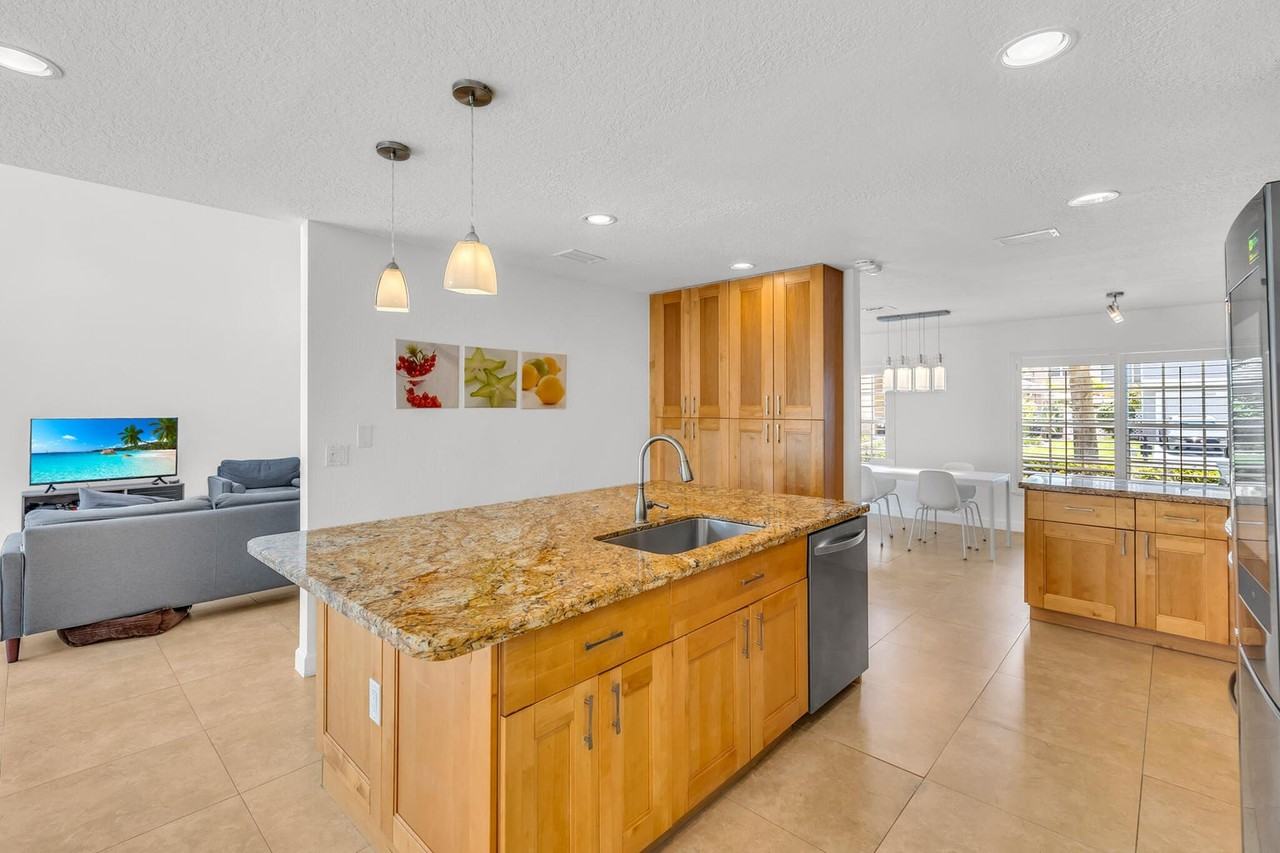 10694 Wheelhouse Circle - Photo 2 of 19