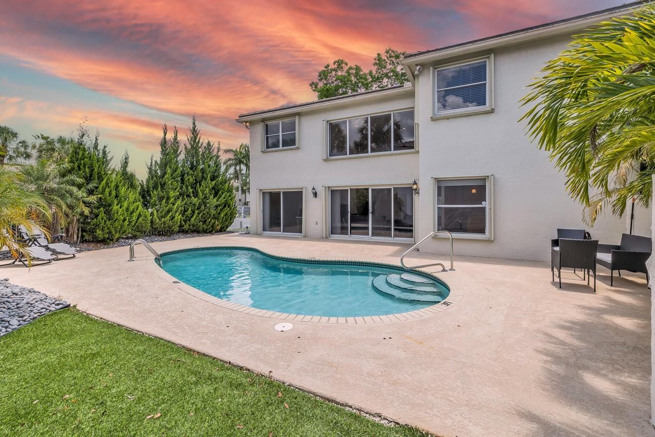 10694 Wheelhouse Circle - Photo 3 of 19