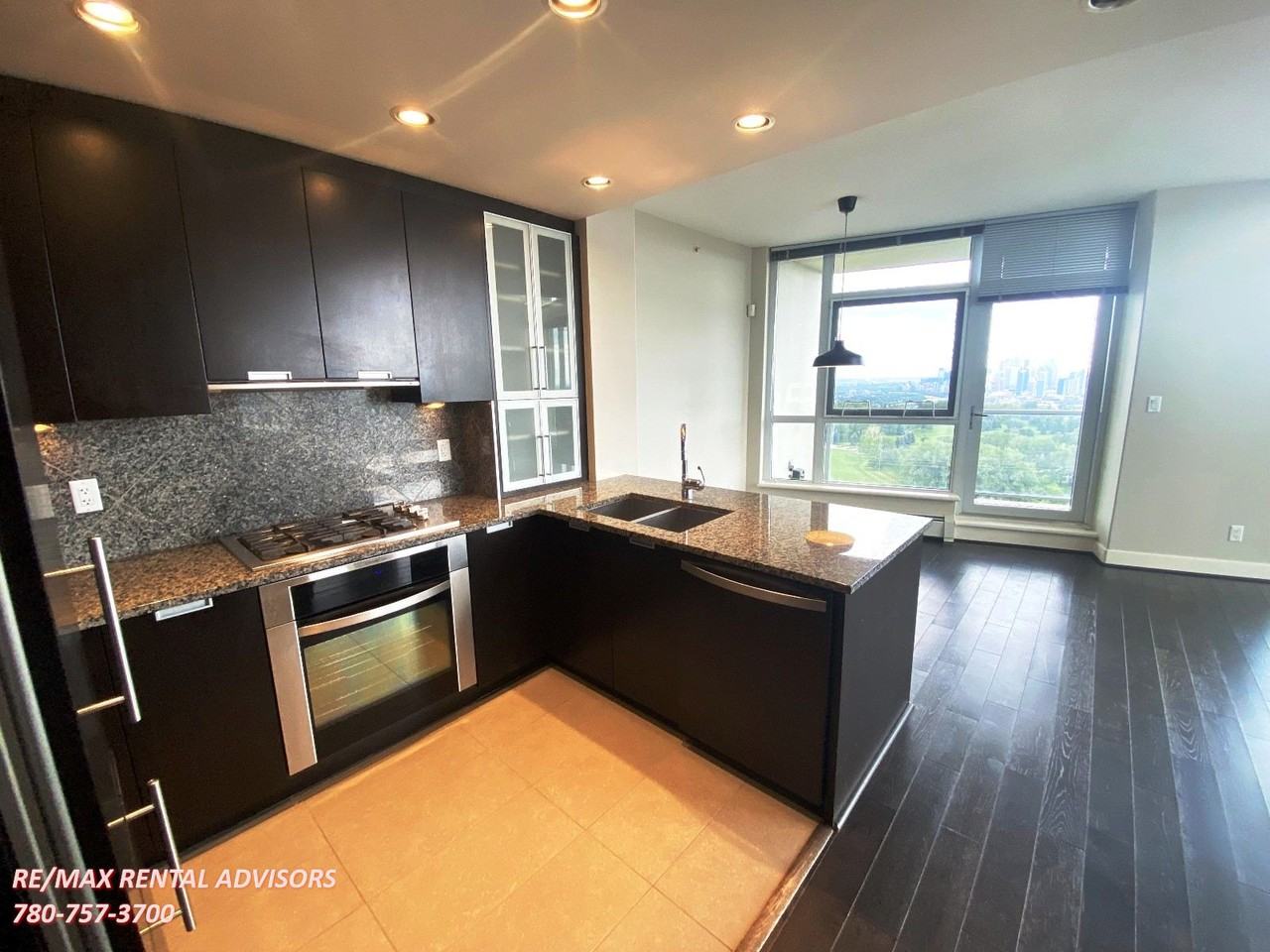 99 Spruce Pl Sw - Photo 3 of 23