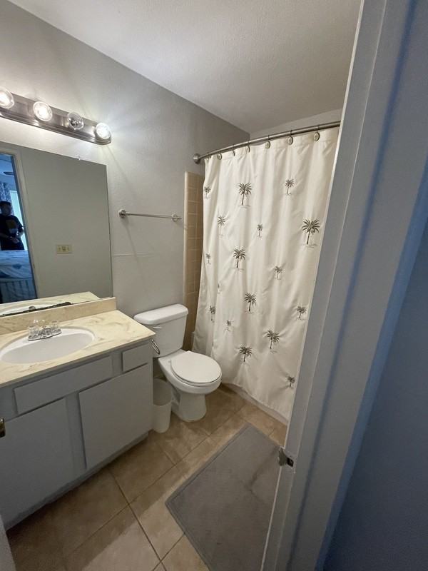 5015 Santa Cruz Ave #303 - Photo 4 of 25