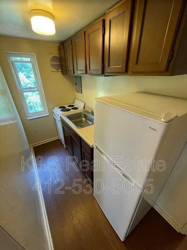 121 Mount Lebanon Blvd - Photo 3 of 5