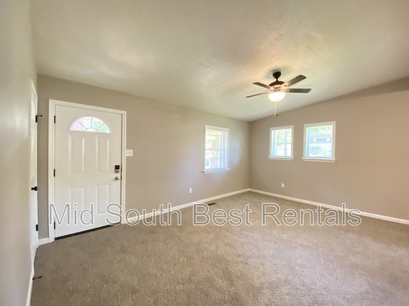 22 Woodcliff Cir - Photo 2 of 10
