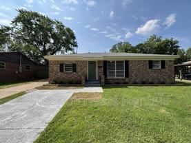 321 Meadow Park Dr - Photo 1 of 1