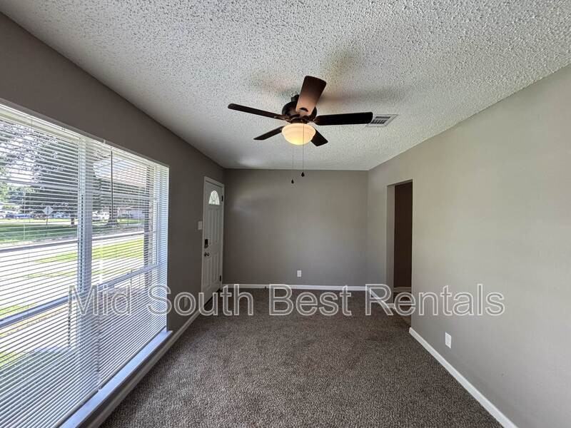 321 Meadow Park Drive - Photo 2 of 10