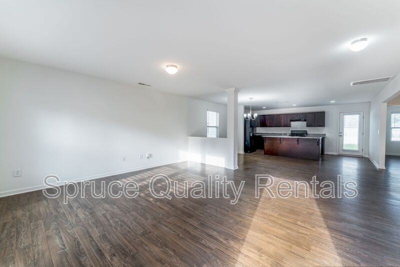 250 Baybrook Ln - Photo 2 of 33