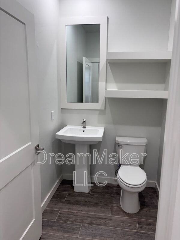 921 Riva Pkwy - Photo 5 of 36