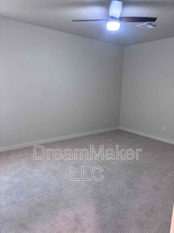 921 Riva Pkwy - Photo 6 of 36