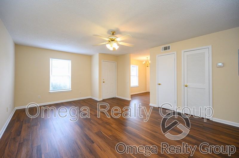 4203 20th St Ne #C4 - Photo 2 of 20