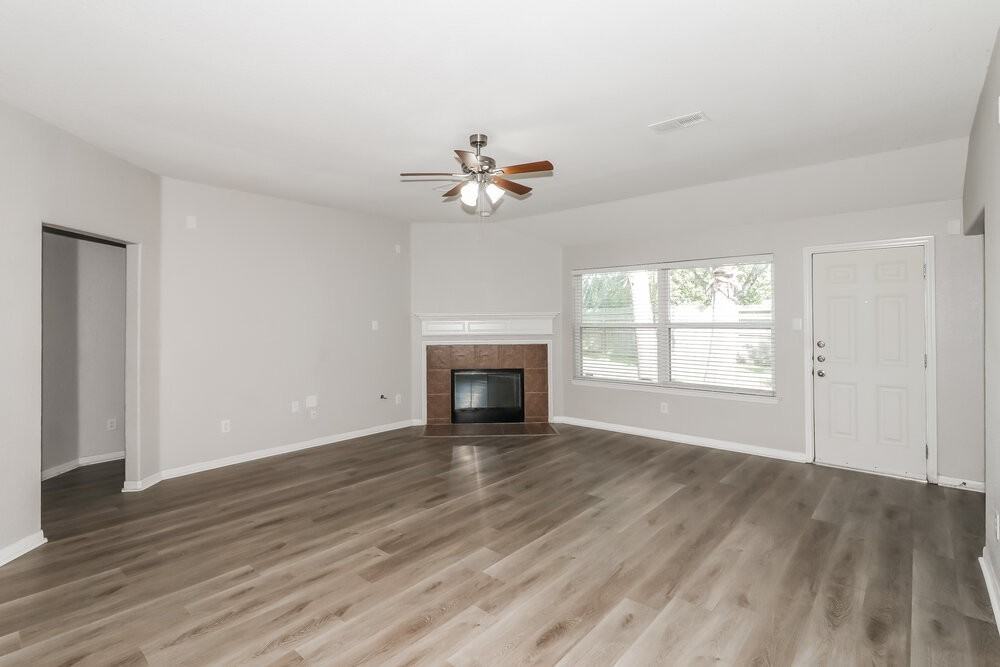 2017 Sandy Bank Ln - Photo 3 of 16