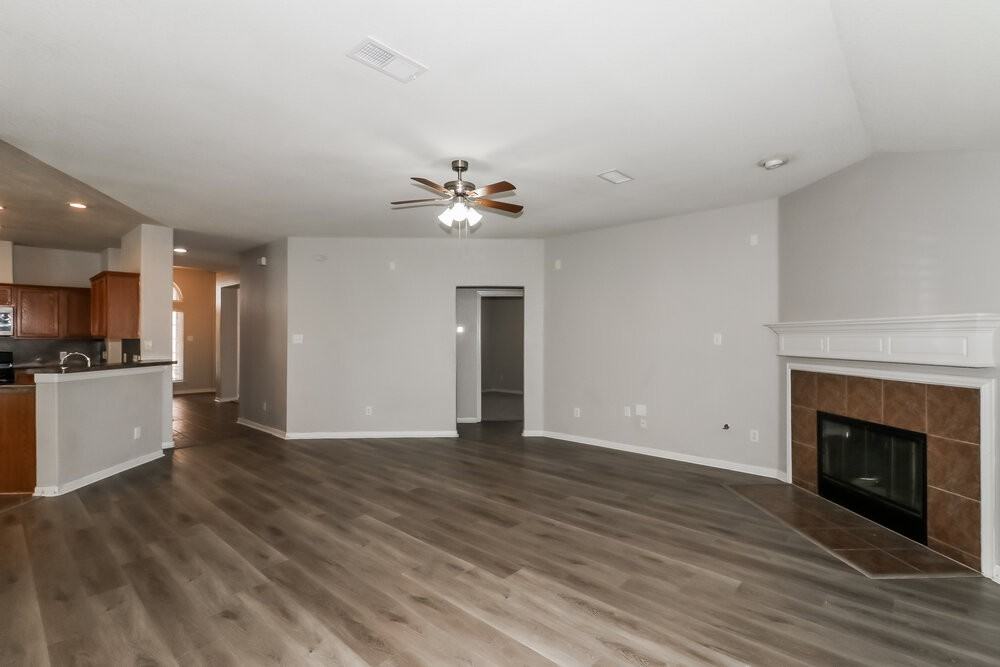 2017 Sandy Bank Ln - Photo 4 of 16