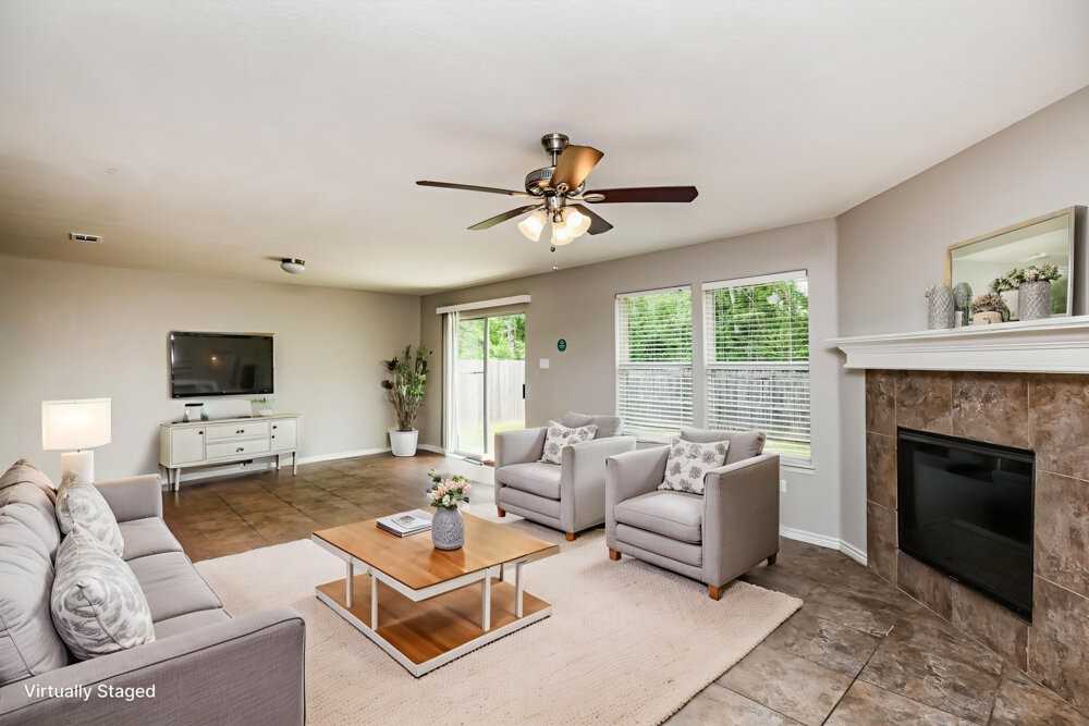 1330 Newton Dr - Photo 5 of 20