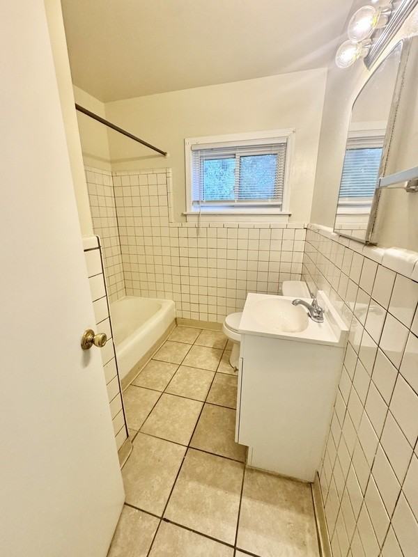 2016 4th Ave - Photo 4 of 8