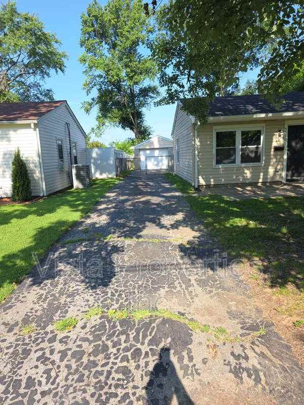 5510 Halstead Ave - Photo 2 of 23