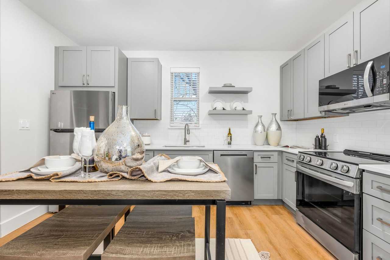 5313 Reiger Ave - Photo 3 of 15