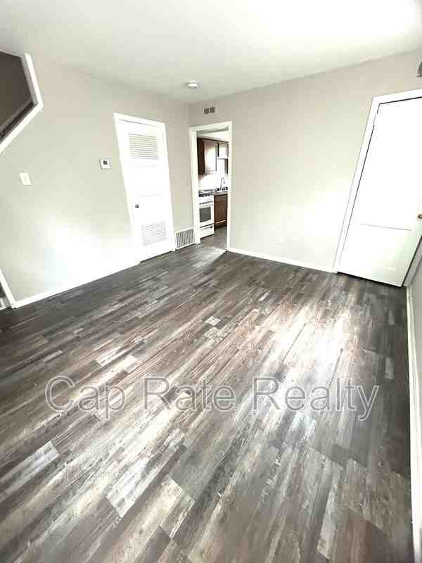 4633 Faith Ave - Photo 3 of 10