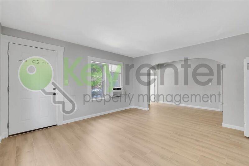 2611 Alhambra Blvd - Photo 3 of 24