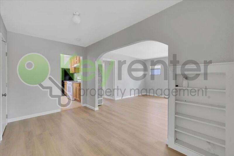 2611 Alhambra Blvd - Photo 6 of 24